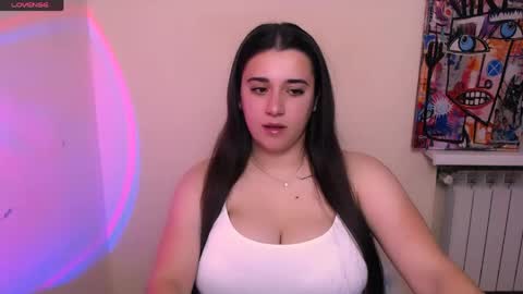 Snapshot of alinaasti_ chatting on 05.04.26 Alina online show from 05.04.26