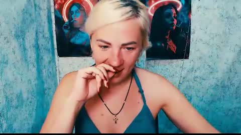 Snapshot of alinafrey_ chatting on 06.30.26 Alina online show from 06.30.26