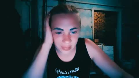 Snapshot of alinafrey_ chatting on 08.05.26 Alina online show from 08.05.26
