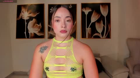 alinakravitz_ online show from 03.28.26