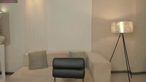 Snapshot of alinakravitz_ chatting on 05.15.26 alinakravitz_ online show from 05.15.26