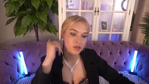 Snapshot of alinalemon chatting on 06.09.26 Alina online show from 06.09.26