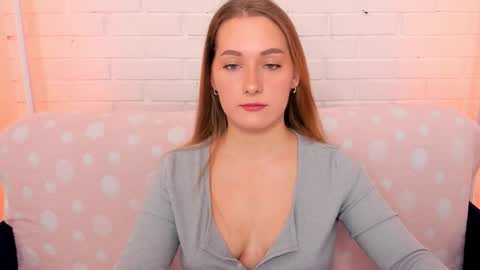 Snapshot of alinawise chatting on 03.05.26 alinawise online show from 03.05.26
