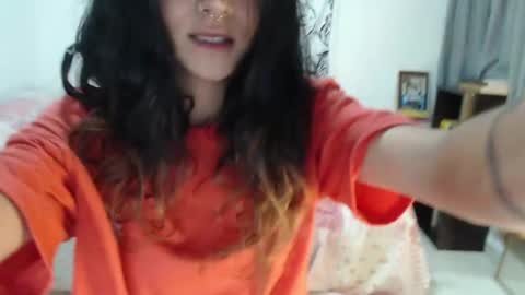 Snapshot of alinawoolf_ chatting on 01.11.25  Ali  online show from 01.11.25