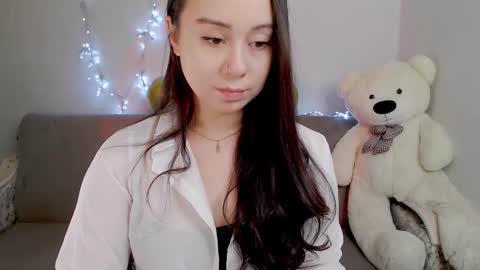 AlinaXRose online show from 10.25.25