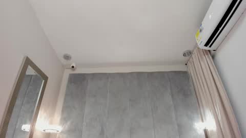 Alinna  online show from 01.17.25