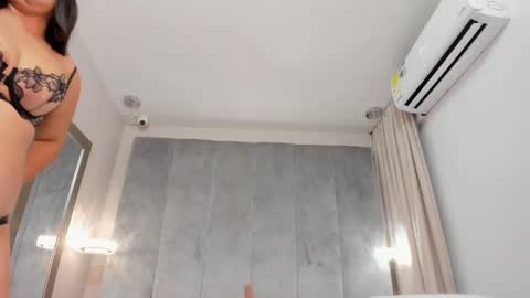 Alinna  online show from 02.01.25