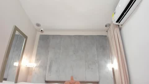 Alinna  online show from 02.21.25