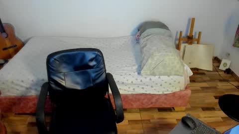 AliotTwink online show from 01.10.26