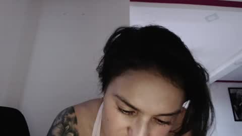 Snapshot of alipetite_ chatting on 06.16.26 alipetite online show from 06.16.26