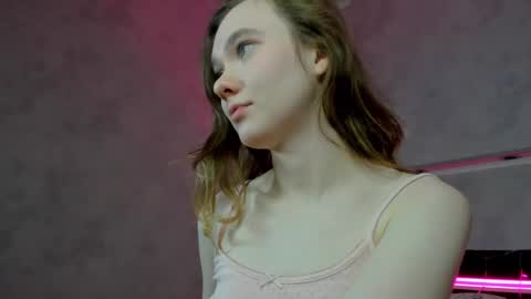 Alisa GMT2 Wen - Sun 10 AM - 4 PM except Monday and Tuesday   online show from 01.03.25