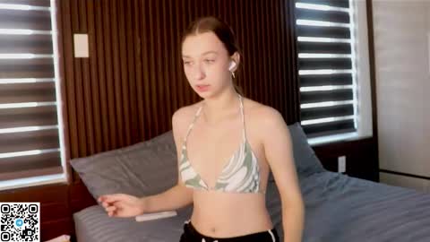 Alice                                   Fansly Alisa01 online show from 11.13.25