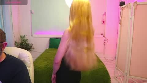 Snapshot of alisaaleks chatting on 05.15.26 Alisa Aleks online show from 05.15.26