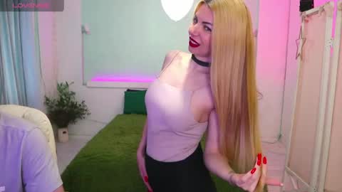 Snapshot of alisaaleks chatting on 05.21.26 Alisa Aleks online show from 05.21.26