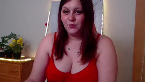 Snapshot of alisawoods_ chatting on 05.16.26 Alisa online show from 05.16.26