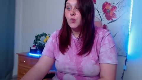 Snapshot of alisawoods_ chatting on 06.07.26 Alisa online show from 06.07.26