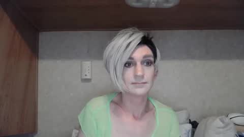 Snapshot of alishaluv chatting on 05.29.26 Alisha online show from 05.29.26
