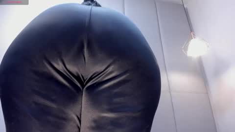 Snapshot of alishapalmer chatting on 05.26.26 online show from 05.26.26
