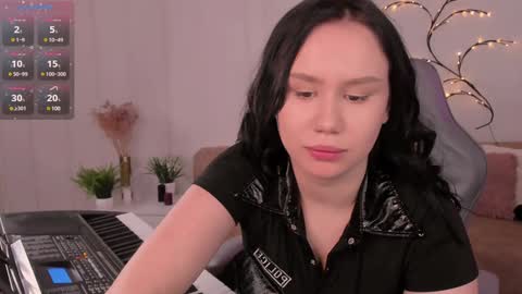 Alisia online show from 01.19.25