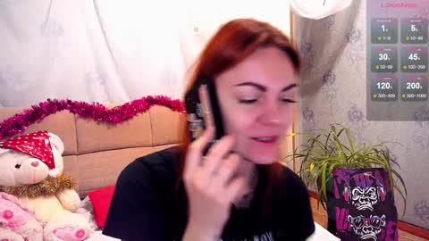 Snapshot of aliskanikson chatting on 12.25.24 AliskaNikson online show from 12.25.24