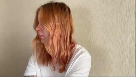 Snapshot of alismoona chatting on 06.16.26 Alisa online show from 06.16.26