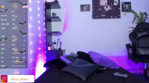 alison_wynter online show from 10.24.25