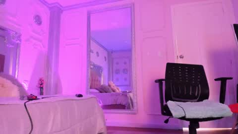 Alison Fishert online show from 02.04.25