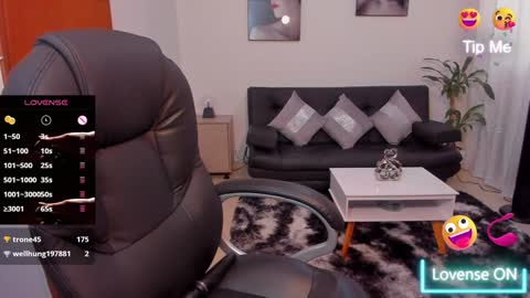 Snapshot of alisonlemoos chatting on 02.08.25 Alisson online show from 02.08.25