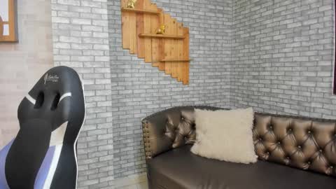 alisonn_doll online show from 11.27.25