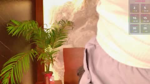 Snapshot of alisoon_moon chatting on 03.19.26 Alison Moon online show from 03.19.26