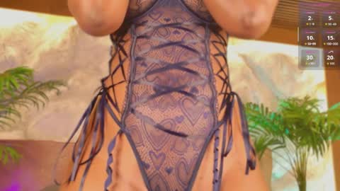 Snapshot of alisoon_moon chatting on 04.10.26 Alison Moon online show from 04.10.26