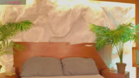 Snapshot of alisoon_moon chatting on 04.12.26 Alison Moon online show from 04.12.26