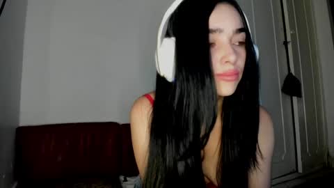 Snapshot of alisson369_ chatting on 04.21.26 Alisson369 online show from 04.21.26