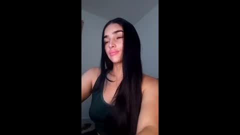 Snapshot of alisson369_ chatting on 05.22.26 Alisson369 online show from 05.22.26