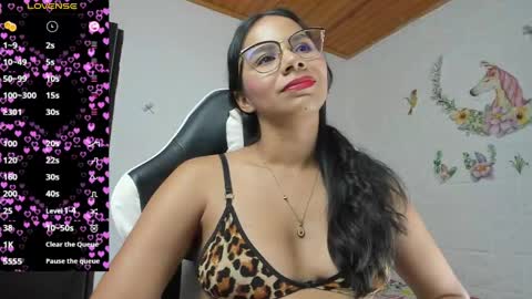 Snapshot of alisson_hoffman05 chatting on 05.15.26 Alisson hoffman05 online show from 05.15.26