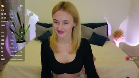 alisssarose online show from 11.20.25
