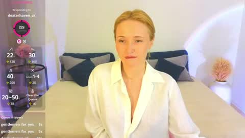 Snapshot of alisssarose chatting on 06.27.26 alisssarose online show from 06.27.26