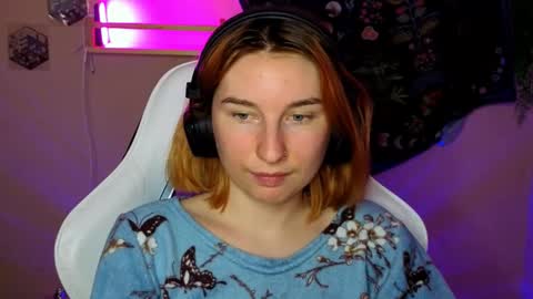 Snapshot of alisun_ chatting on 09.19.25 A L I C E online show from 09.19.25