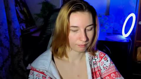 Snapshot of alisun_ chatting on 10.12.25 A L I C E online show from 10.12.25