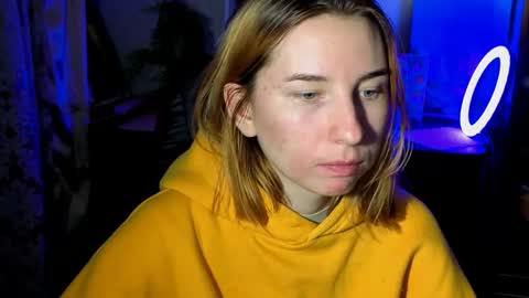 Snapshot of alisun_ chatting on 10.16.25 A L I C E online show from 10.16.25