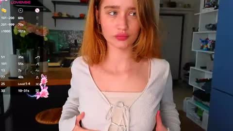 Alivia    online show from 07.25.26