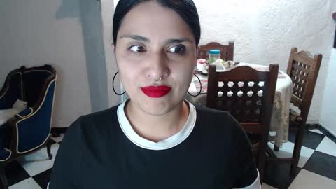 Alix online show from 10.05.25