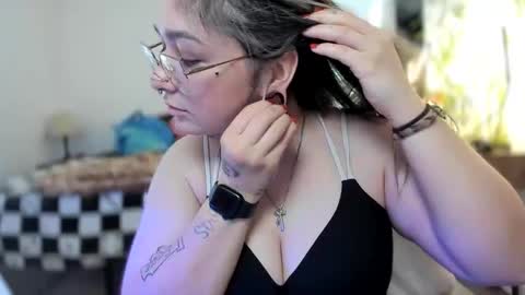 alix_valentine online show from 11.04.25