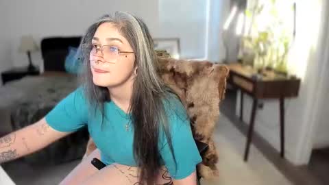 alix_valentine online show from 11.20.25