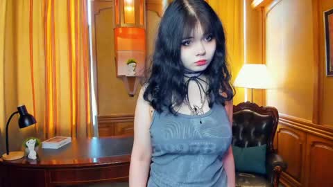 Snapshot of alixypunter chatting on 05.27.26 Emily online show from 05.27.26