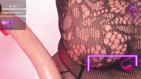 Snapshot of aliyahsstone chatting on 04.10.26 Aliyahs stone online show from 04.10.26