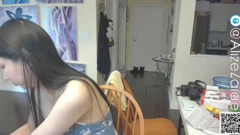 Alize Zaide online show from 12.14.24