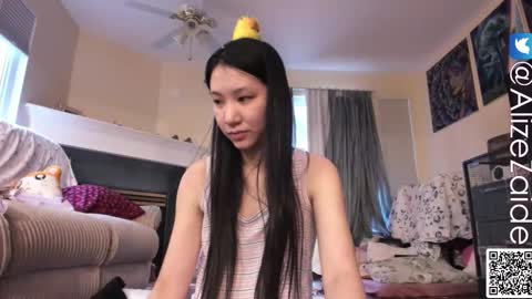 Alize Zaide online show from 11.21.25