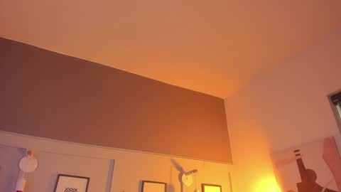 Laura online show from 01.16.25