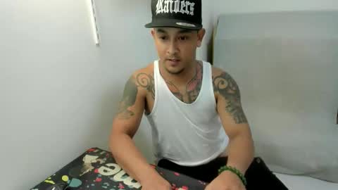 Snapshot of allen_69xx chatting on 12.15.25 allen online show from 12.15.25